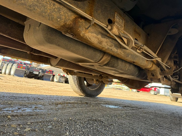 2016-dodge-1500-image-25