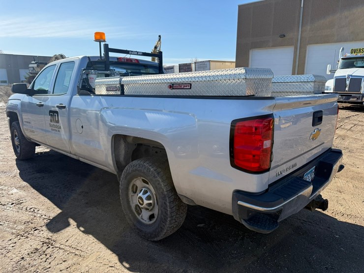 2015-chevrolet-2500-image-3