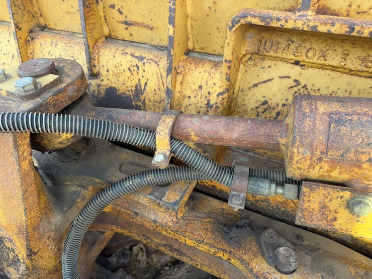 caterpillar-d4h-lgp-image-13