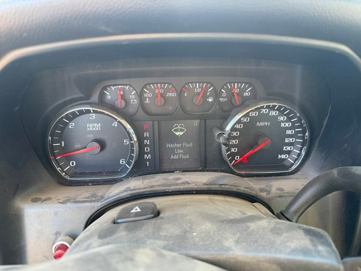 2015-chevrolet-2500-image-36