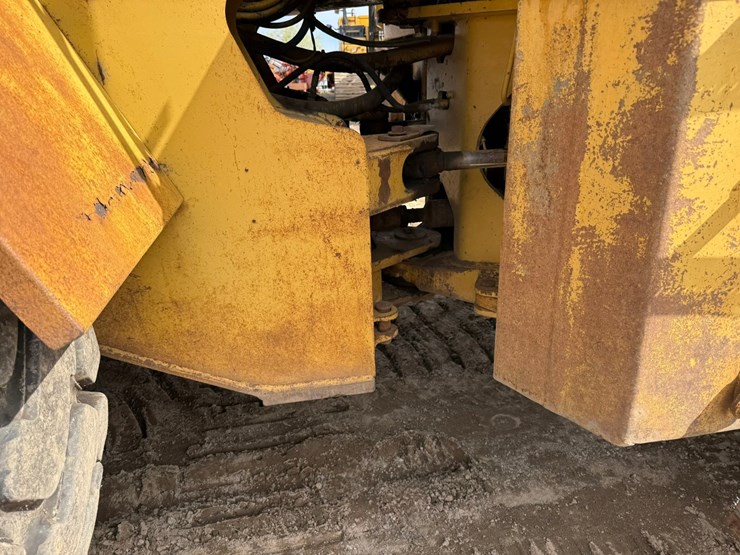 caterpillar-966e-image-33