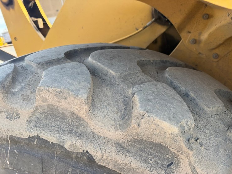 2013-caterpillar-950k-image-104