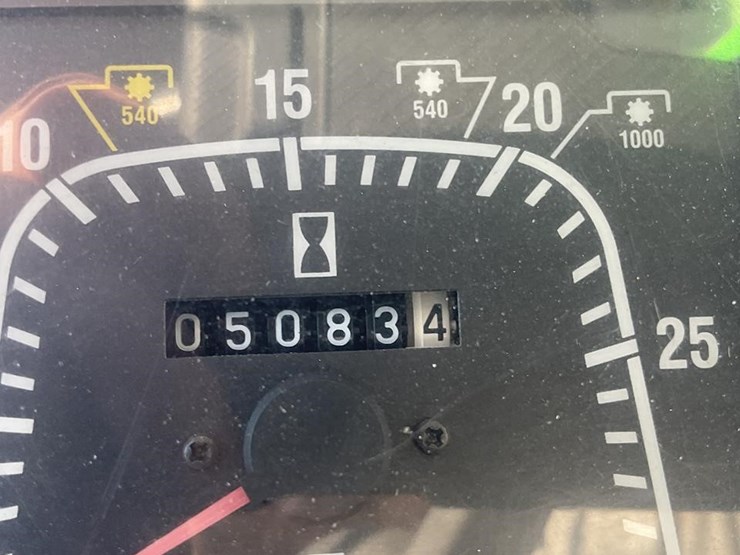 2000-new-holland-ts110-image-15