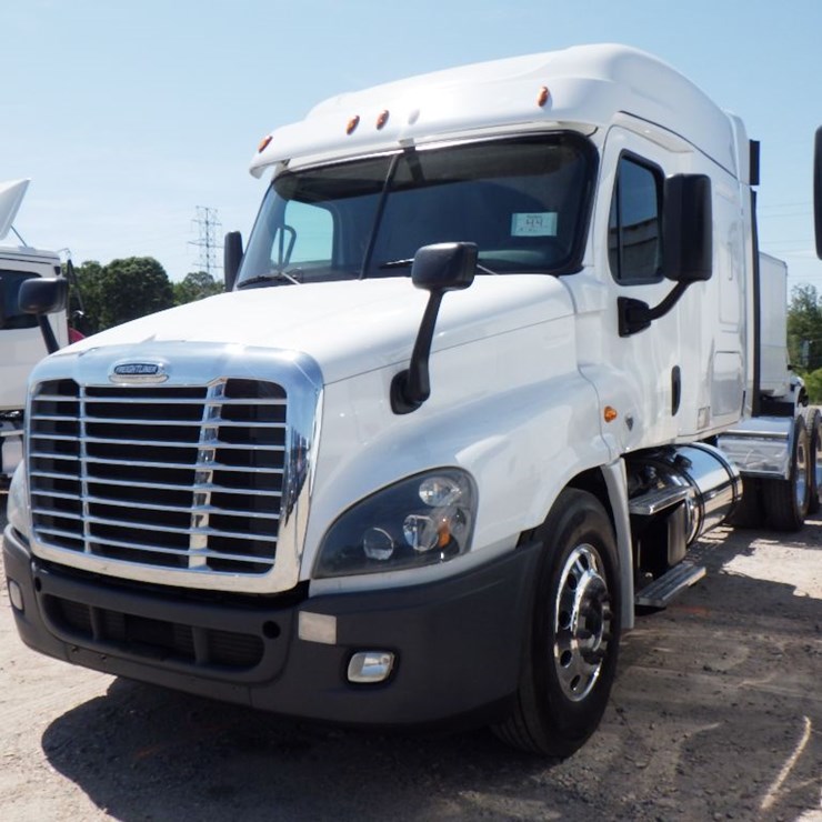 2019 FREIGHTLINER CASCADIA 125