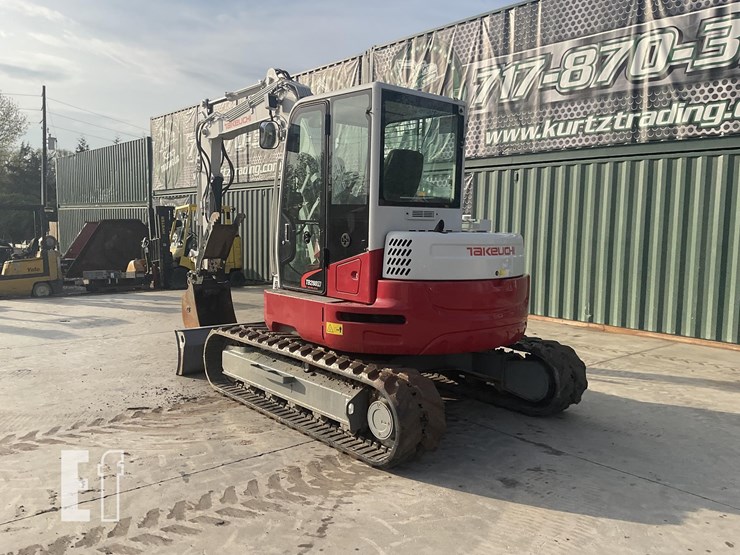 2015-takeuchi-tb280fr-image-2