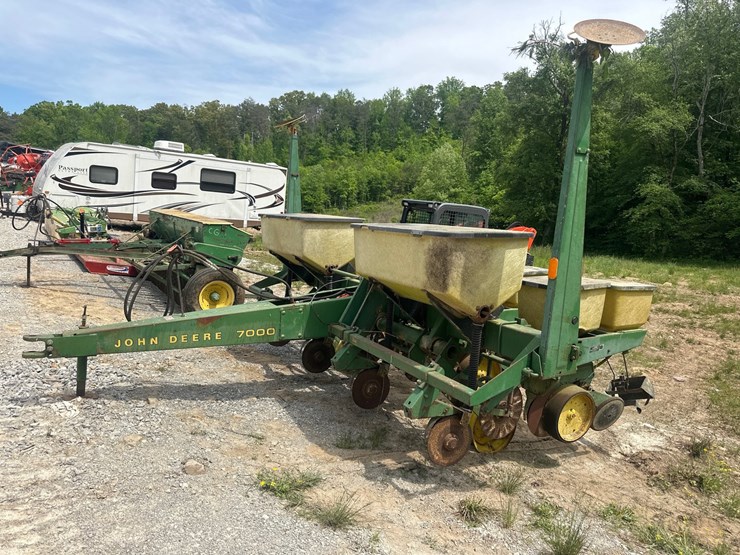 john-deere-7000-image-2