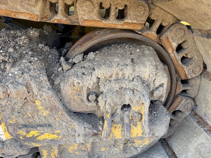 2014-komatsu-d51pxi-image-87