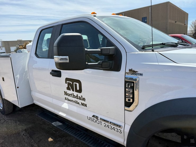 2020-ford-f550-xl-image-34