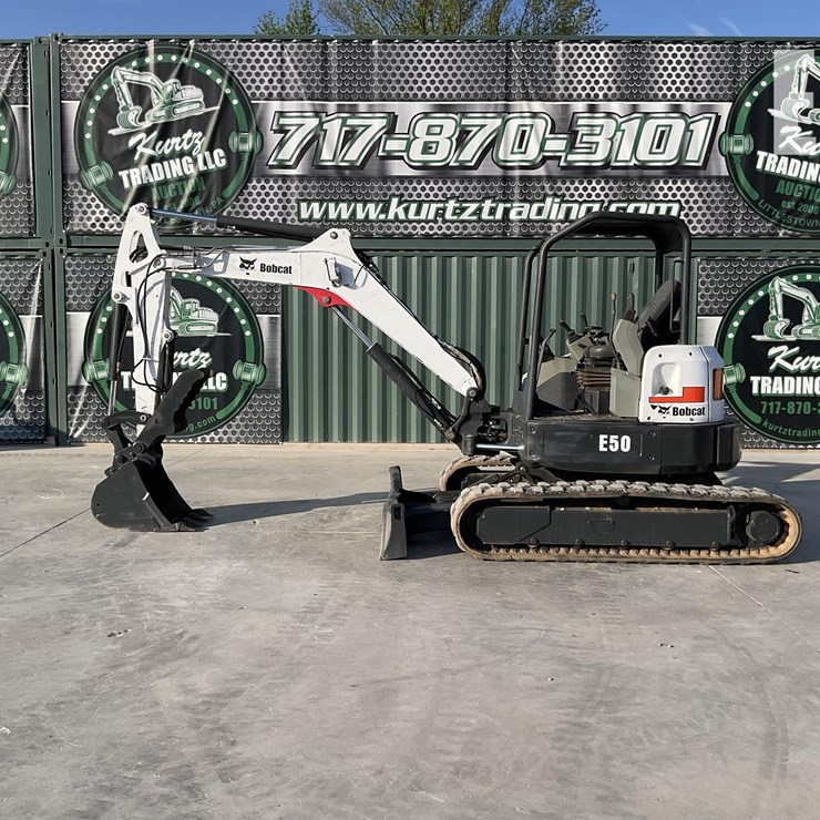 2014 BOBCAT E50