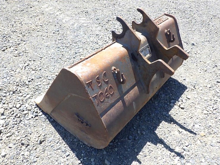 john-deere-60d-image-4