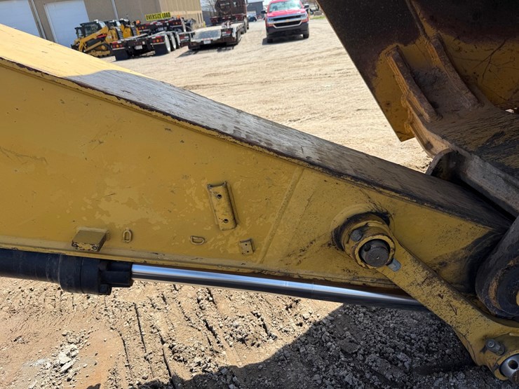 caterpillar-336fl-image-23