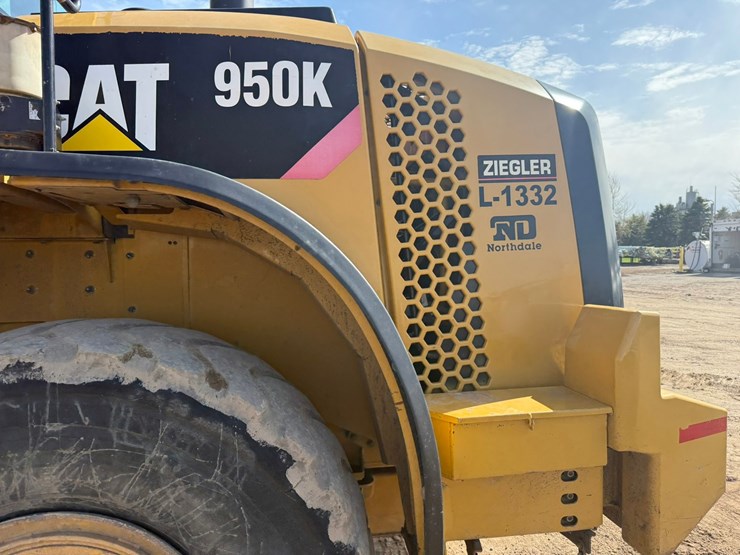 2013-caterpillar-950k-image-42