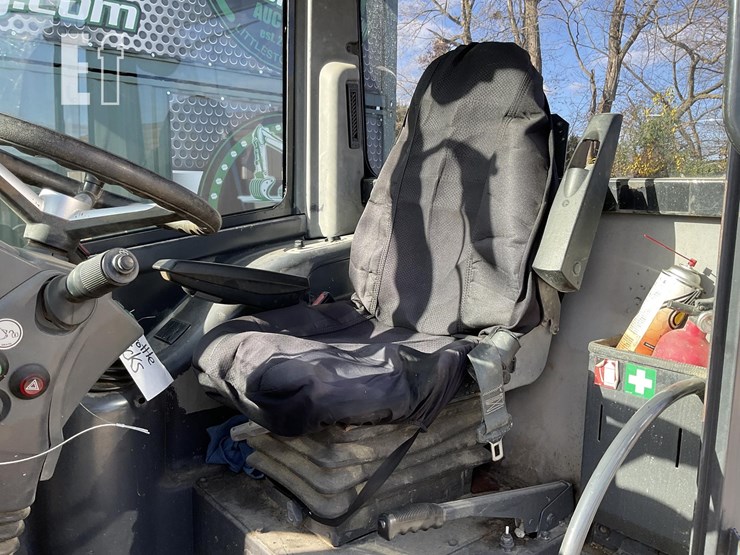 2016-yanmar-v8-image-12