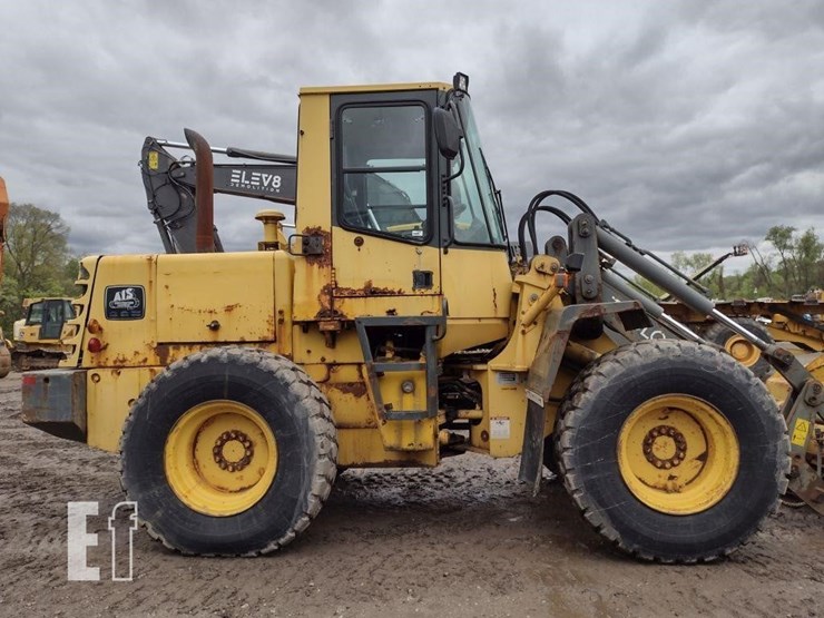 komatsu-wa180-3-image-37