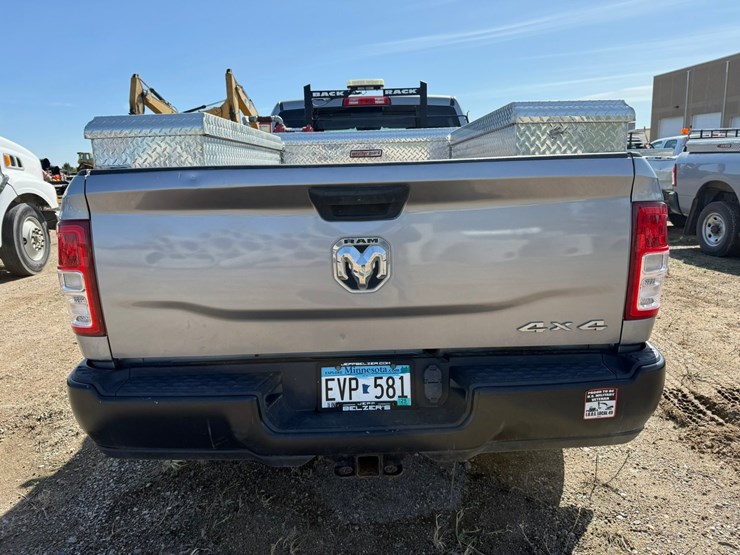 2021-dodge-2500-image-4