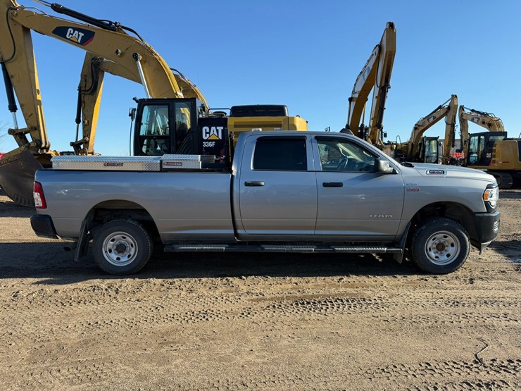 2021-dodge-2500-image-6