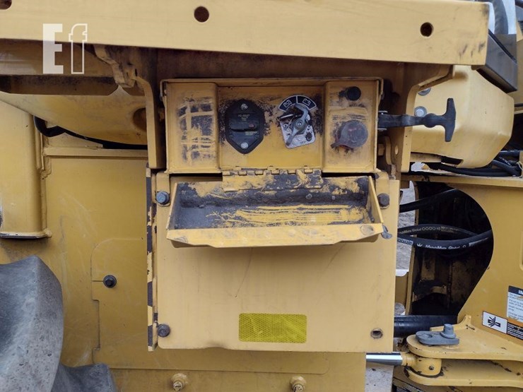 2019-deere-544l-image-40