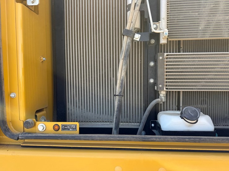 caterpillar-336fl-image-56