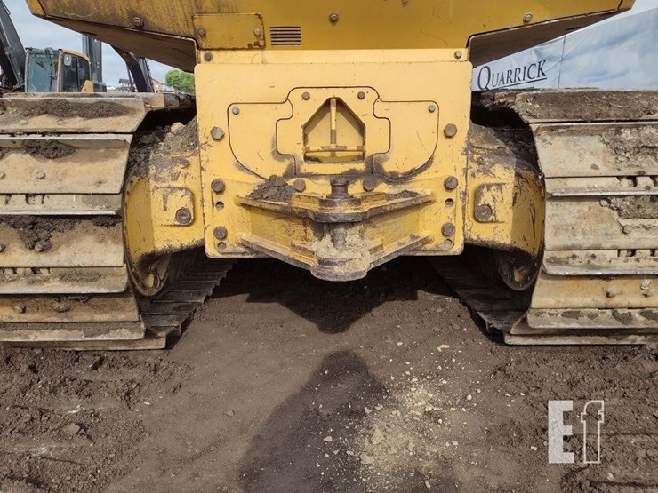 2004-deere-750c-lt-image-39