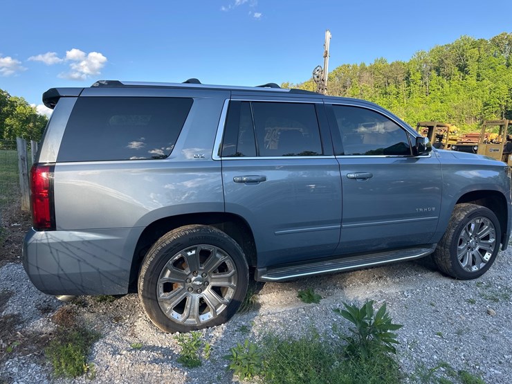 2015-chevrolet-tahoe-image-4