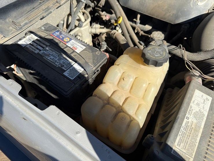 2006-chevrolet-2500-image-12