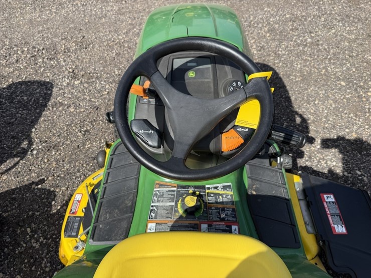 john-deere-x320-image-7