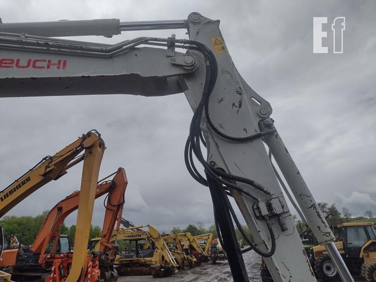 takeuchi-tb290-image-29