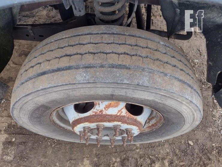 2012-ford-f550-image-18