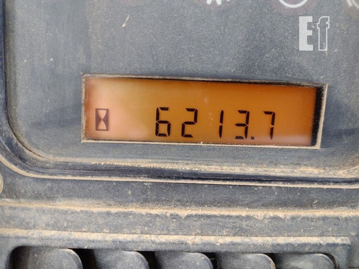 2006-caterpillar-d5n-xl-image-6