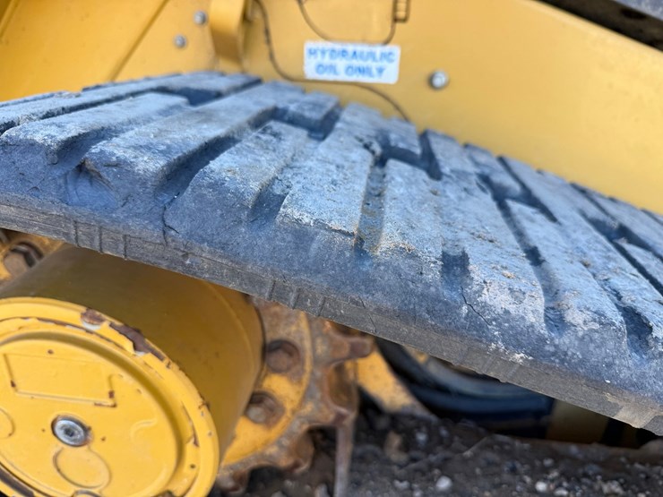 caterpillar-259d3-image-75