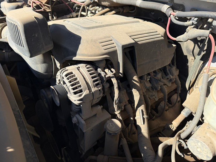2013-chevrolet-2500-image-16