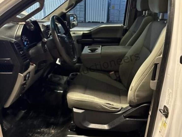 2015-ford-f150-image-23