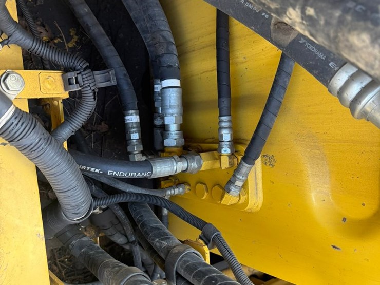 komatsu-pc490-lc-11-image-52