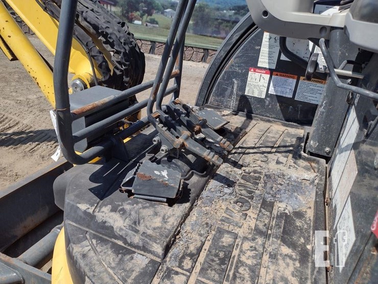 2020-komatsu-pc30mr-5-image-12