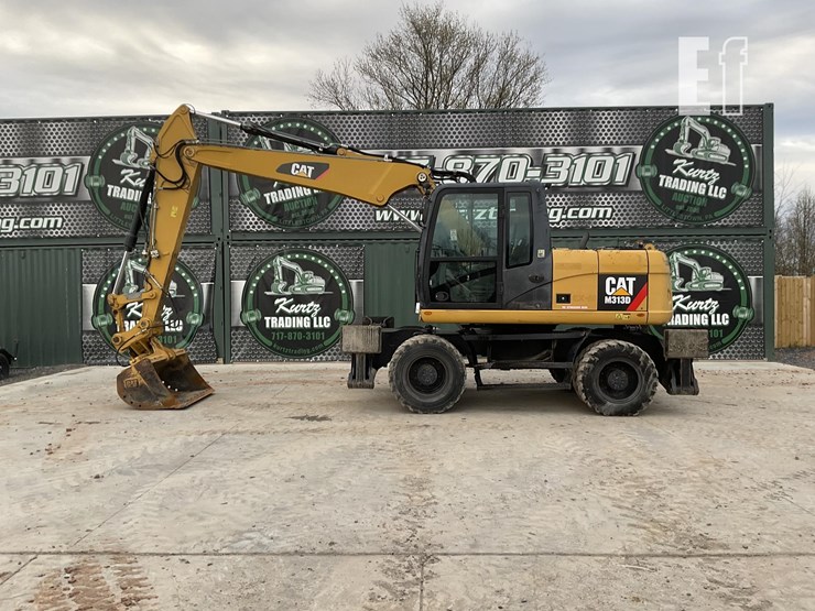 2015-caterpillar-m313d-image-1