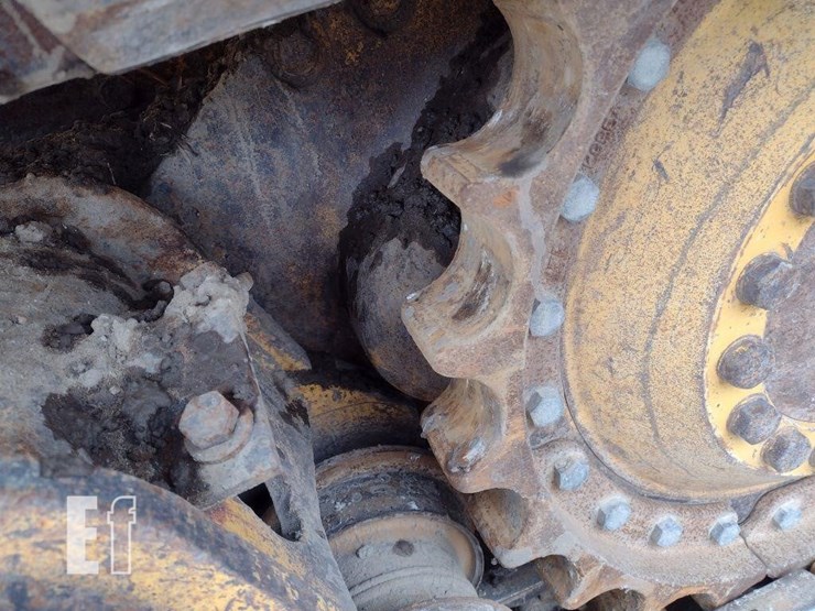 2007-deere-700j-xlt-image-11