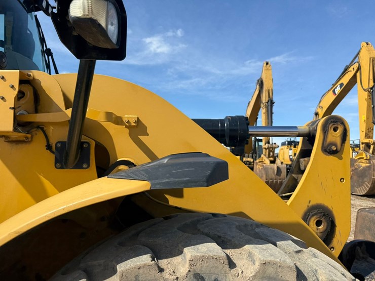 2013-caterpillar-950k-image-68