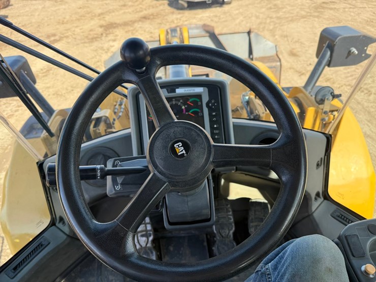 2013-caterpillar-950k-image-101