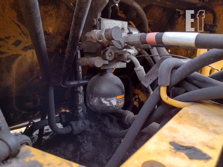 2019-deere-544l-image-23