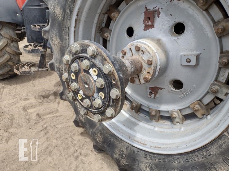 massey-ferguson-8270-image-16