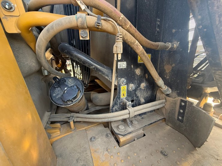 2013-caterpillar-950k-image-70