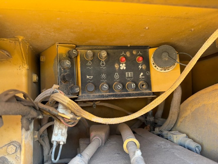 caterpillar-d4h-lgp-image-27