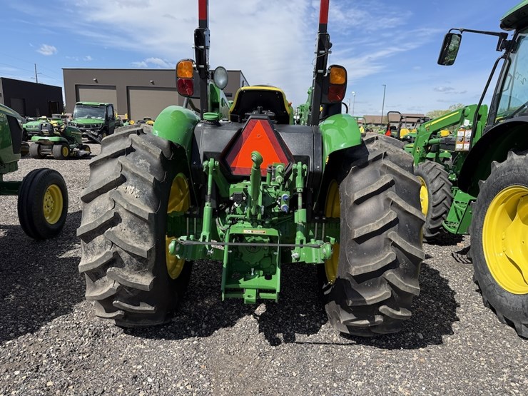 john-deere-5075e-image-5