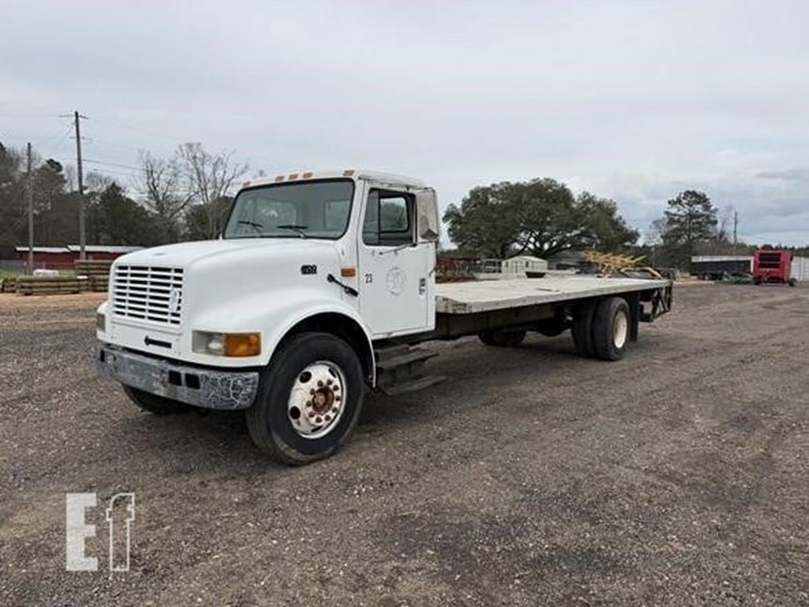 2000-international-4700-image-1