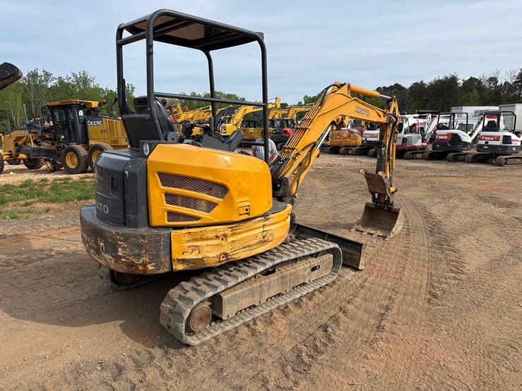 2019-kato-hd35v4-hydraulic-mini-excavator-image-6