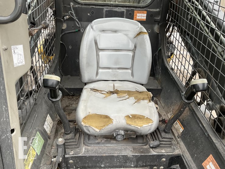 2018-new-holland-l228-image-11