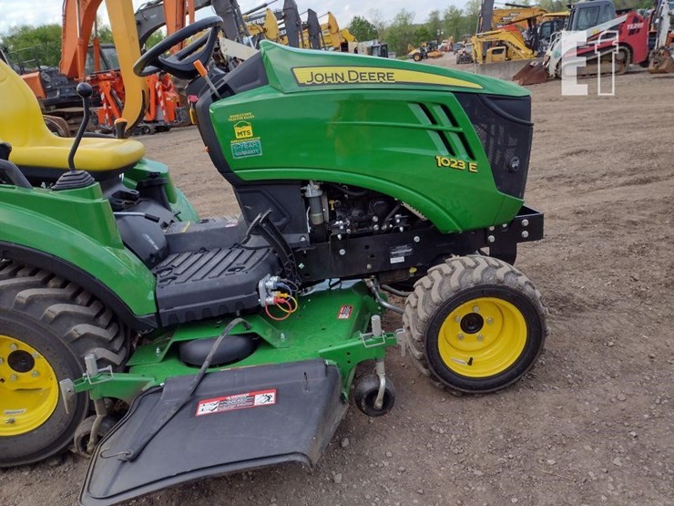 john-deere-1023e-image-17