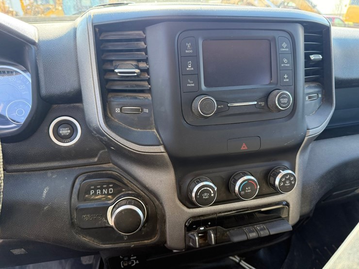 2021-dodge-2500-image-45
