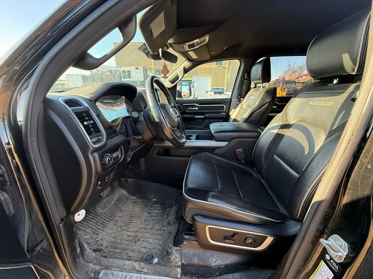 2021-dodge-1500-image-38