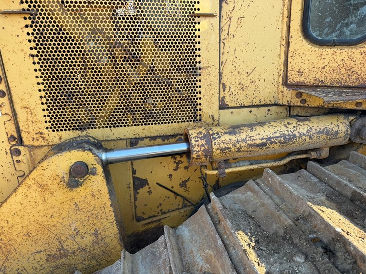 caterpillar-d4h-lgp-image-21